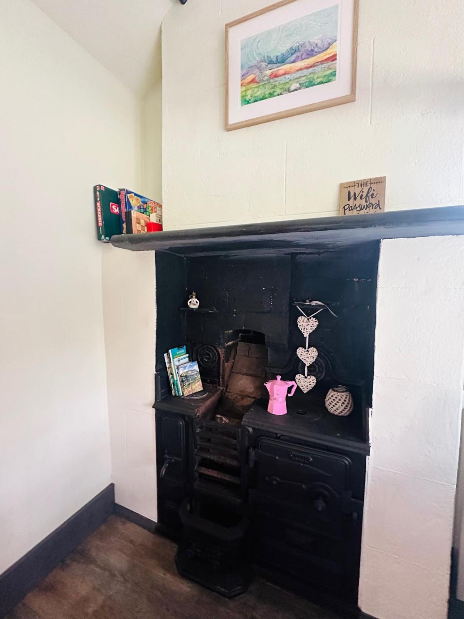Tiny Romantic Retreat With Hot Tub On A Country Estate Near Cardigan Bay In Eryri Snowdonia Llanbedr  Esterno foto
